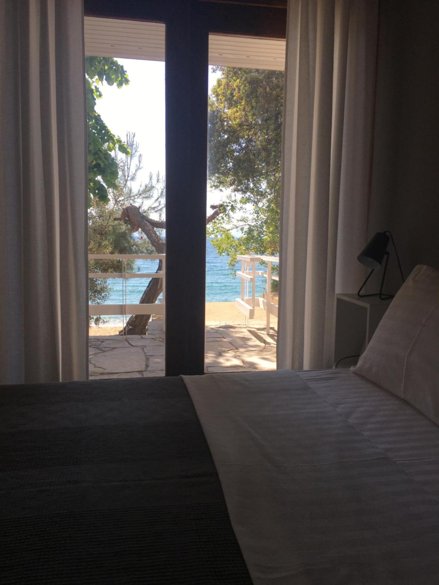 Secret Bay Apartment Palaiontsiflikion Exterior photo