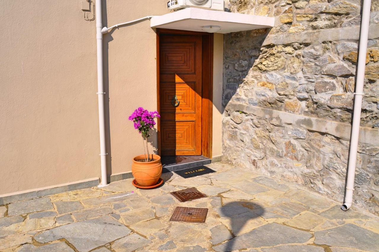 Secret Bay Apartment Palaiontsiflikion Exterior photo